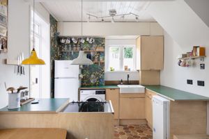 Photo 9- click for photo gallery